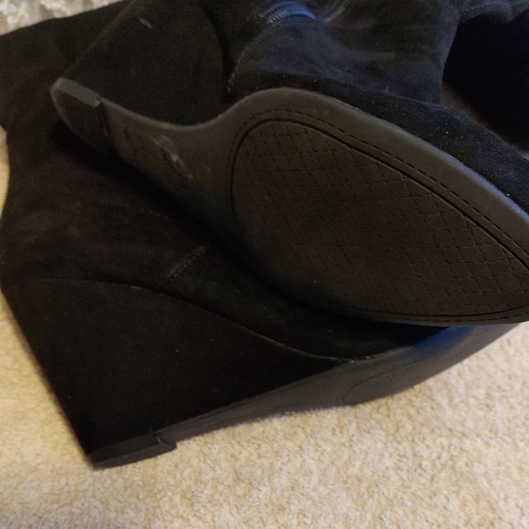 JESSICA SIMPSON Faux Suede MidCalf Wedge Boots Top Buckle Detail - Picture 4 of 8